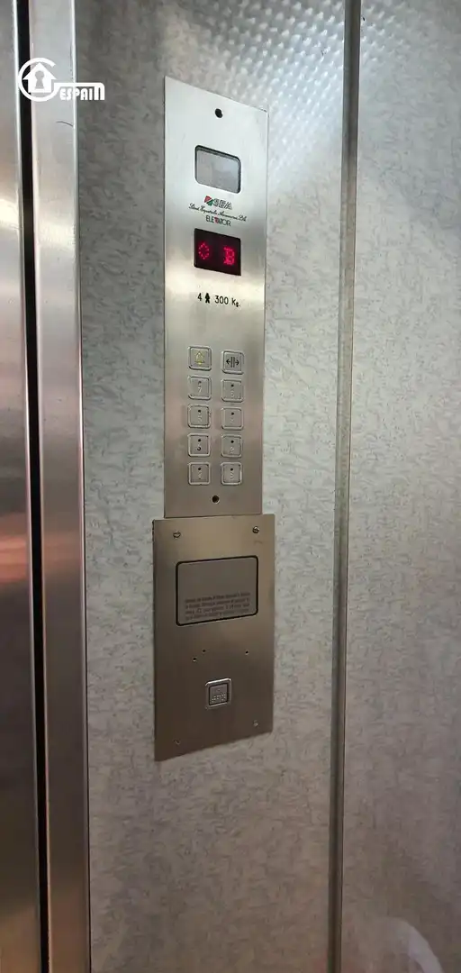 Piso en venta en Madrid con Terraza
