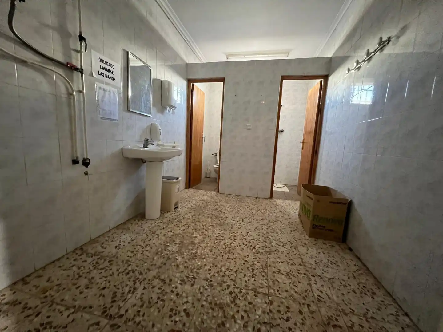 Badezimmer von Fabrikhallen zur Miete in Elche / Elx