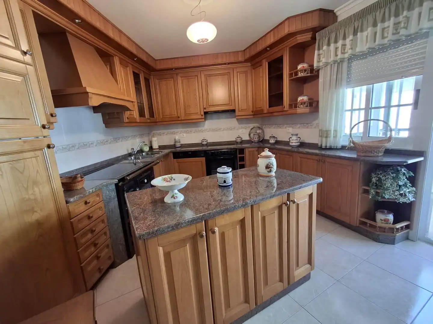 Cocina de Casa o chalet en venta en Cenlle con Calefacción, Jardín privado y Terraza