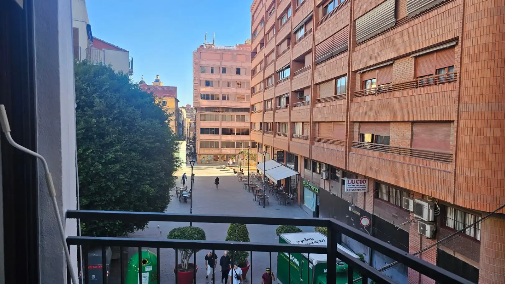 Vista exterior de Apartament en venda en Alicante / Alacant amb Aire condicionat, Calefacció i Terrassa