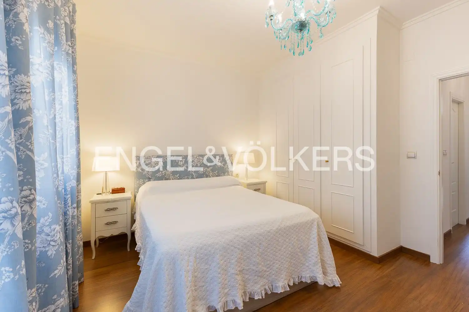 Habitación de Casa adosada en venta en Valencia con Aire acondicionado, Calefacción y Parquet