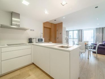 Appartement compact avec balcon à vendre à Calle SAN FERNANDO 8