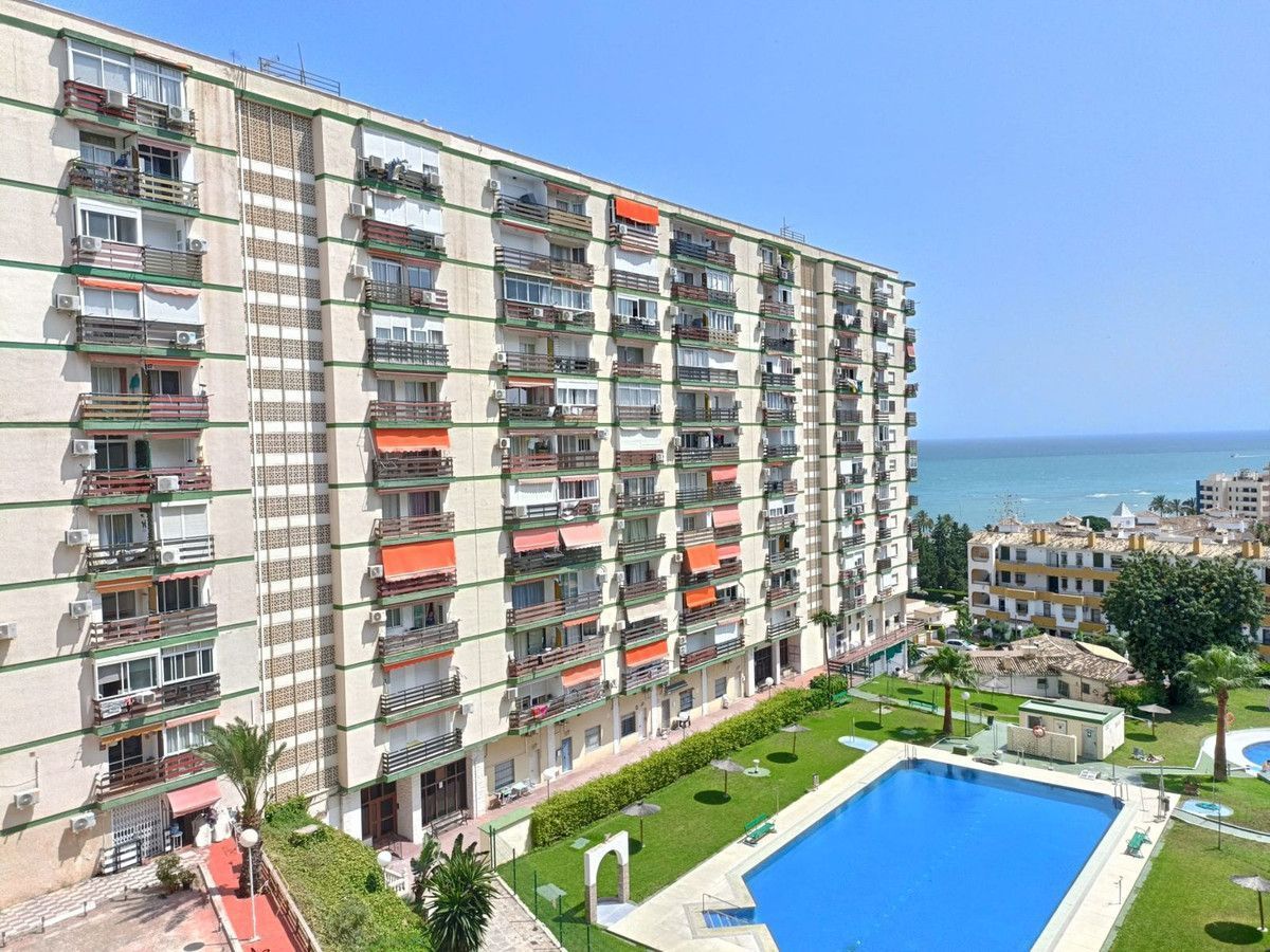 Vista exterior de Estudi en venda en Benalmádena amb Aire condicionat, Calefacció i Terrassa