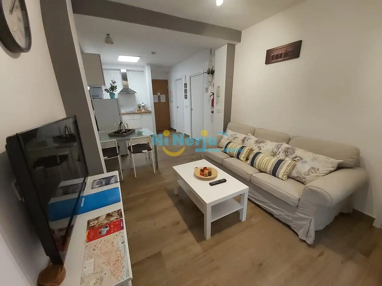 Sala d'estar de Apartament de lloguer en Nerja amb Aire condicionat, Calefacció i Moblat