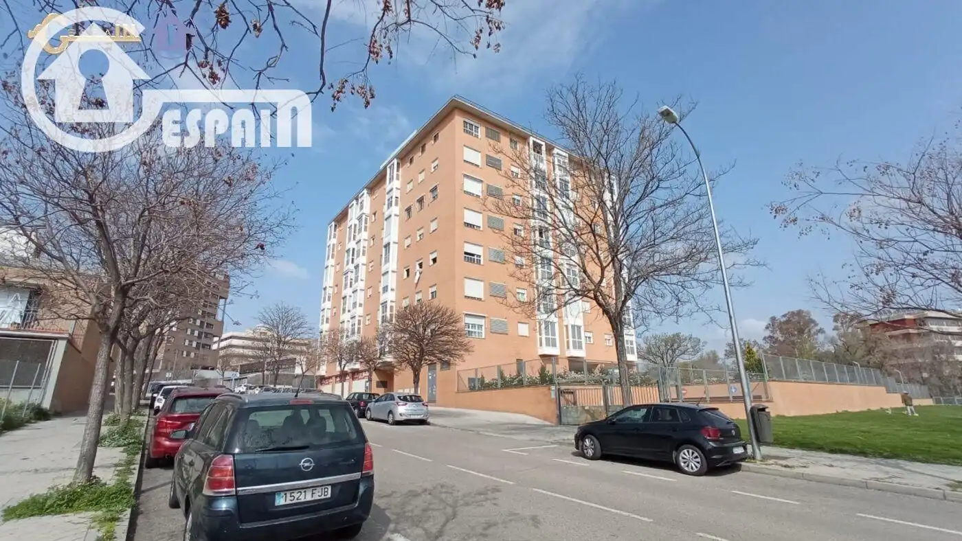 Exterior view of Flat for sale in Madrid  with Air Conditioner, Heating and Private garden