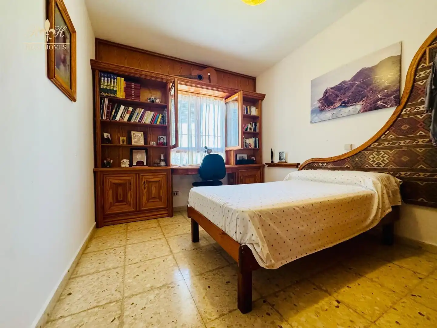 Bedroom of Houses for sale in Benidorm  with Air Conditioner, Terrace and Swimming Pool