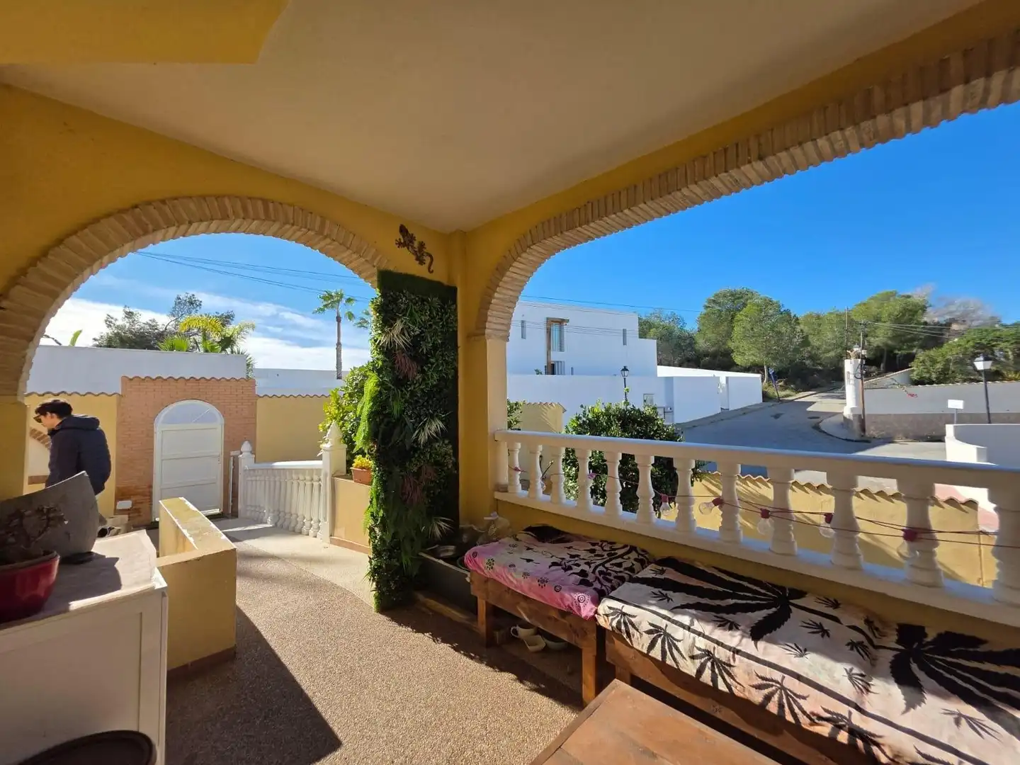 Vista exterior de Casa o chalet en venta en Orihuela con Piscina, Amueblado y Jacuzzi