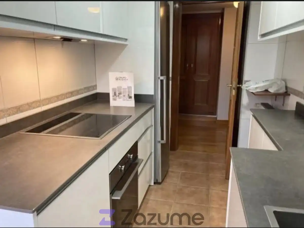 Cocina de Apartamento de alquiler en Madrid con Aire acondicionado, Calefacción y Jardín privado