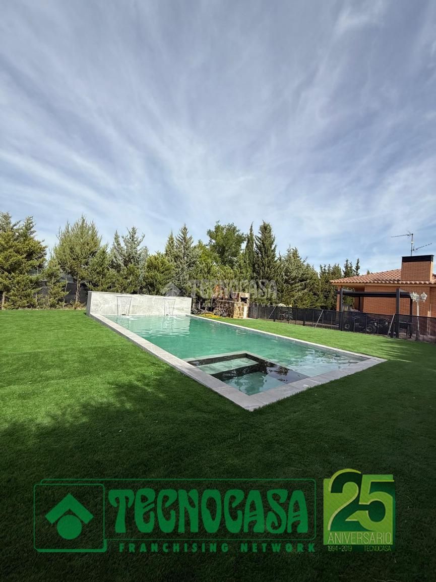 Casa o chalet en venta en C. Carahorma G