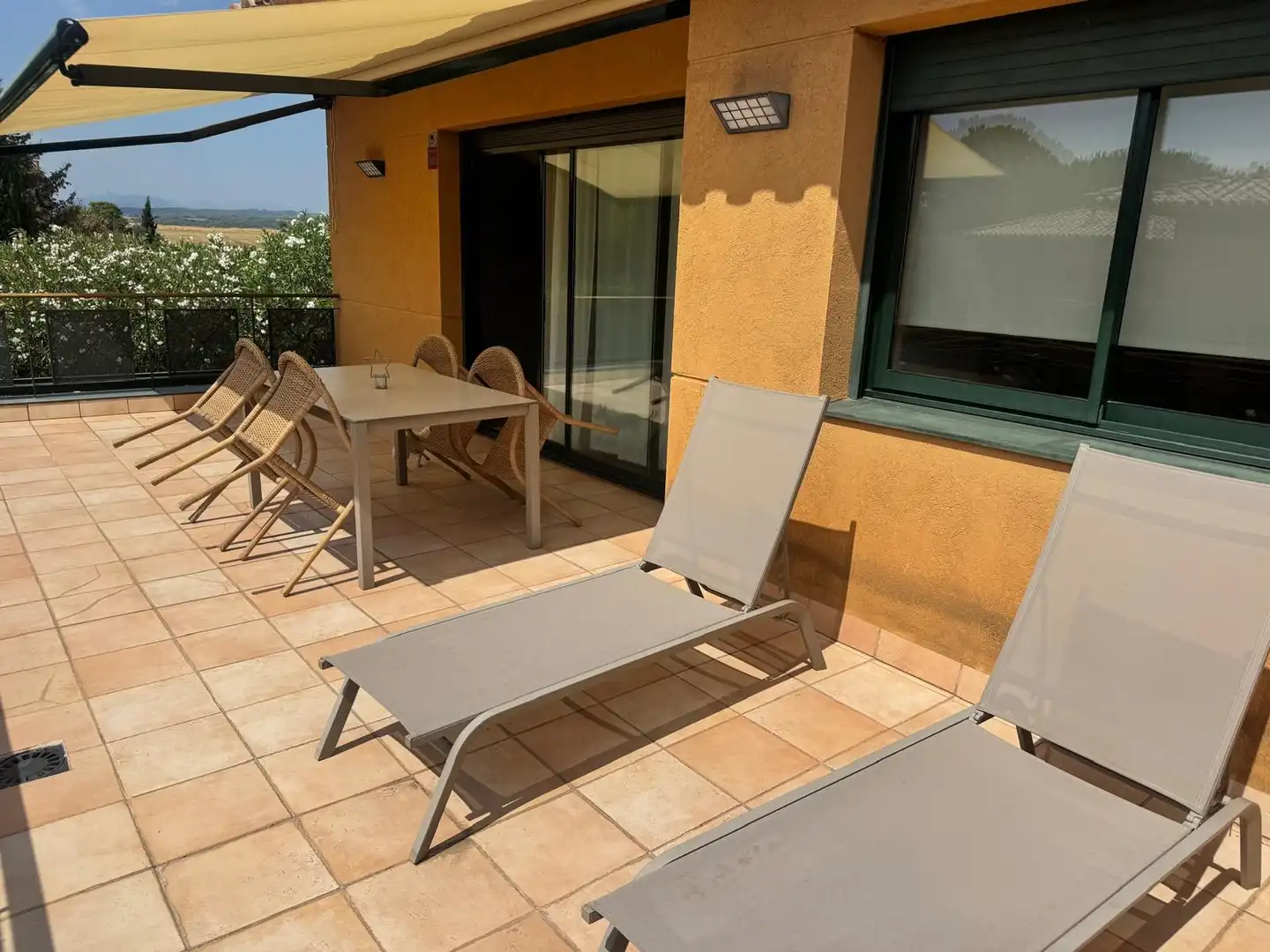 Piso de alquiler en Navata