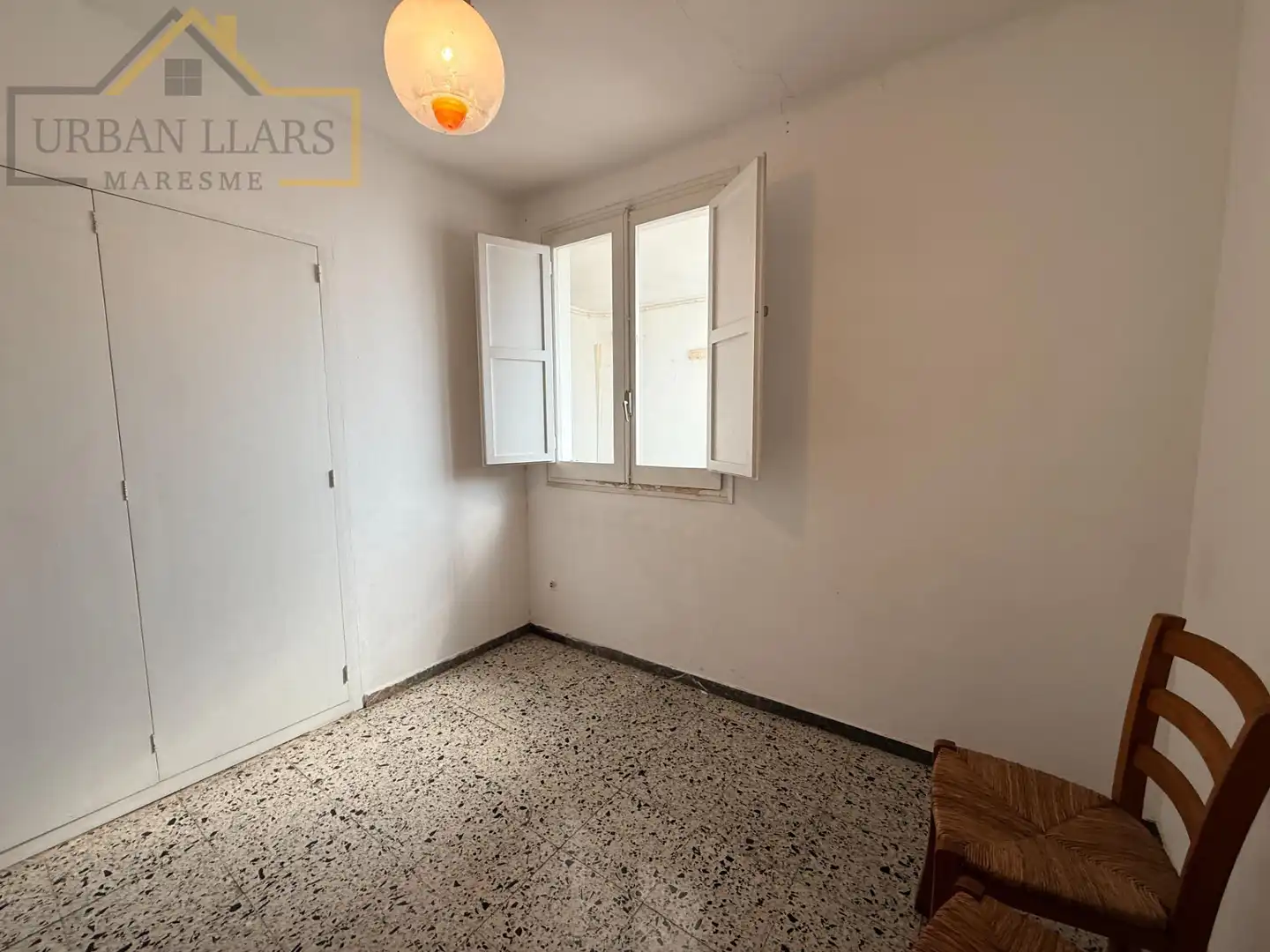Schlafzimmer von Wohnung zum Verkauf in Mataró mit Balkon