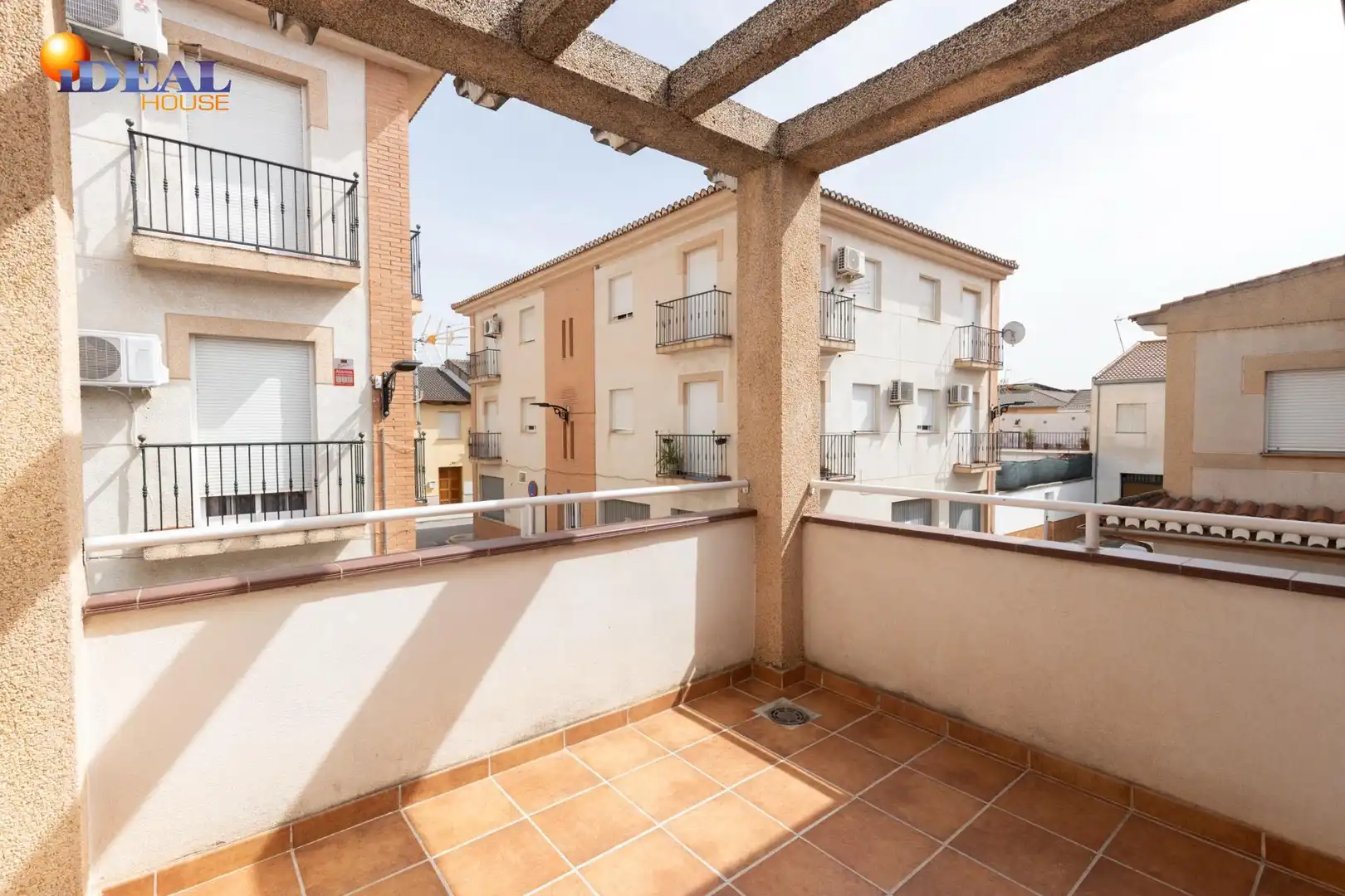 Reihenhaus zum Verkauf in Calle TVAL BLAS DE OTERO 4, imagen 2