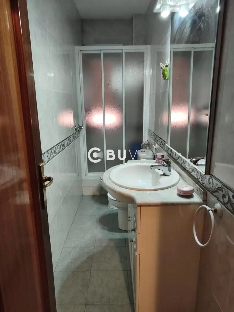 Bathroom of Flat for share in Madrid  with Furnished and Internet
