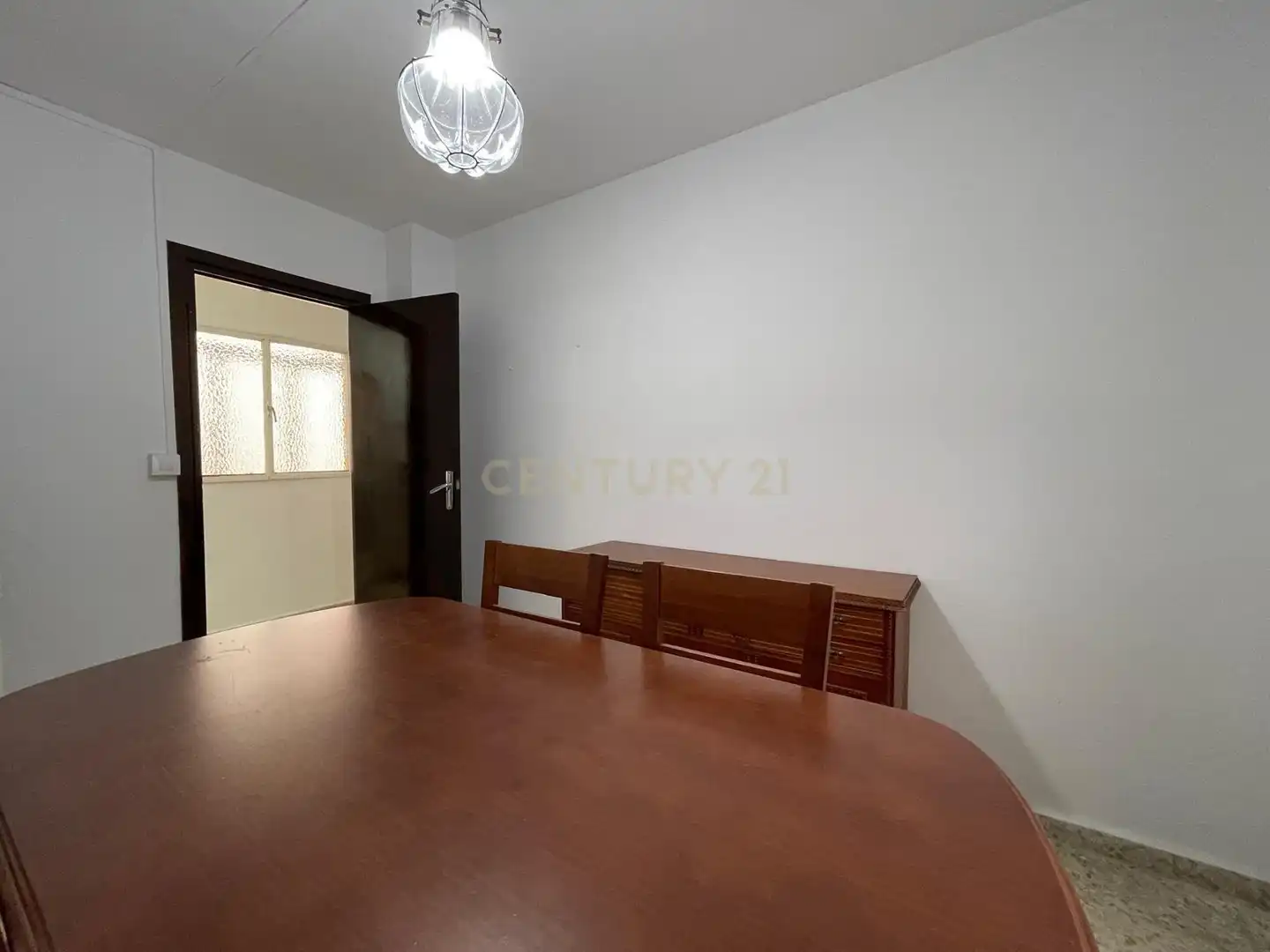 Comedor de Piso de alquiler en Granada con Lavadora, Microondas y TV