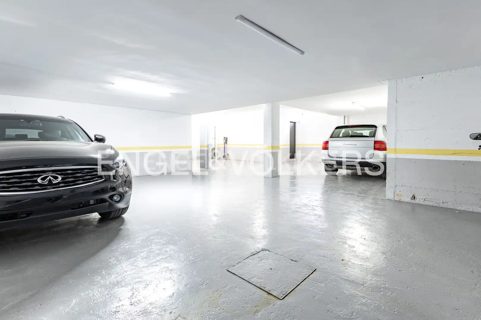 Parking de Casa o chalet en venta en El Masnou con Aire acondicionado, Calefacción y Jardín privado
