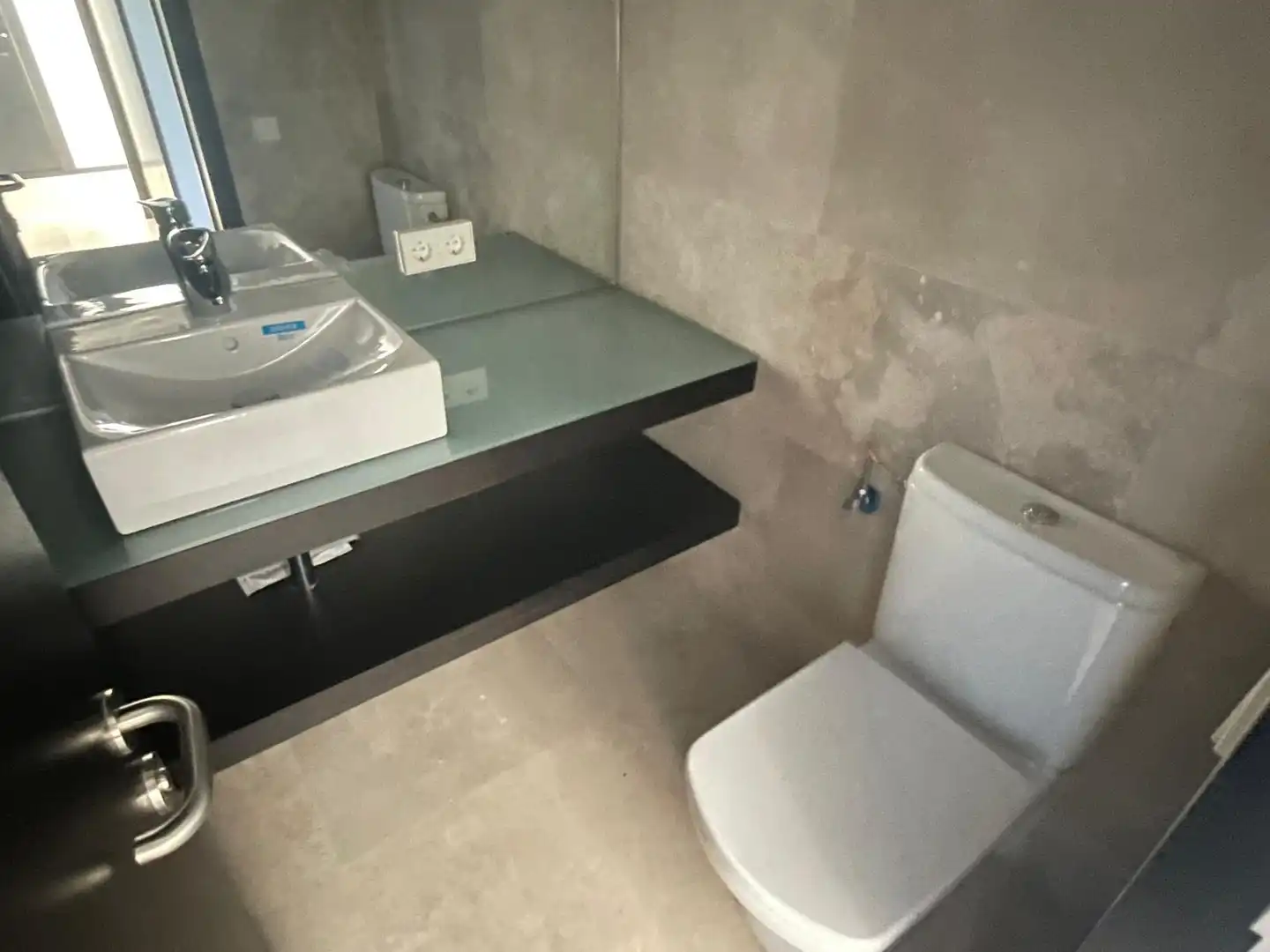 Baño de Piso en venta en Santander con Calefacción, Parquet y Terraza