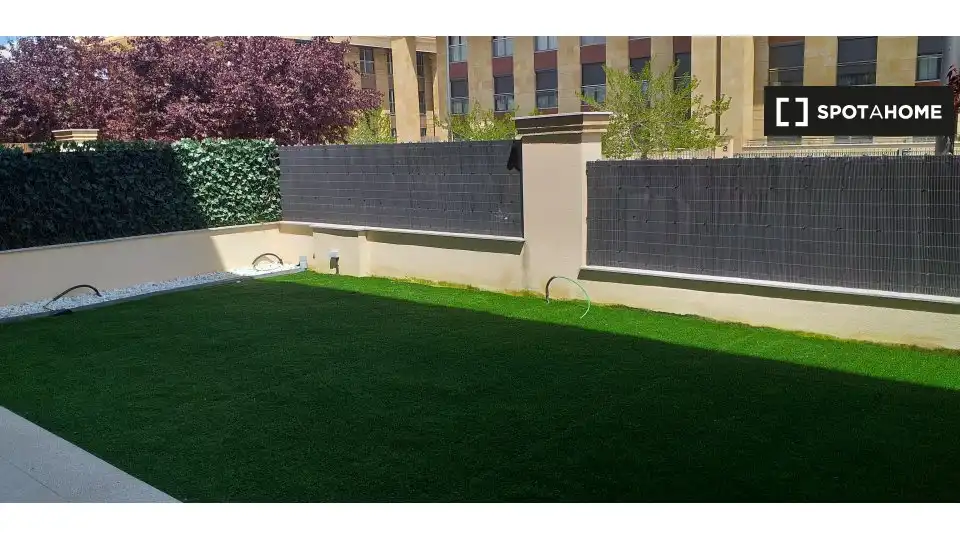 Habitació a Capuchinos - Glorieta - Ciudad Jardín