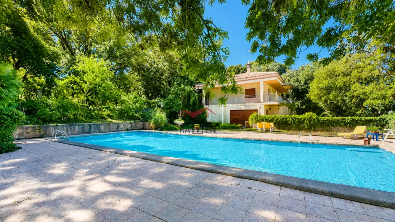 Piscina de Casa o chalet en venta en Avinyonet de Puigventós con Calefacción y Jardín privado