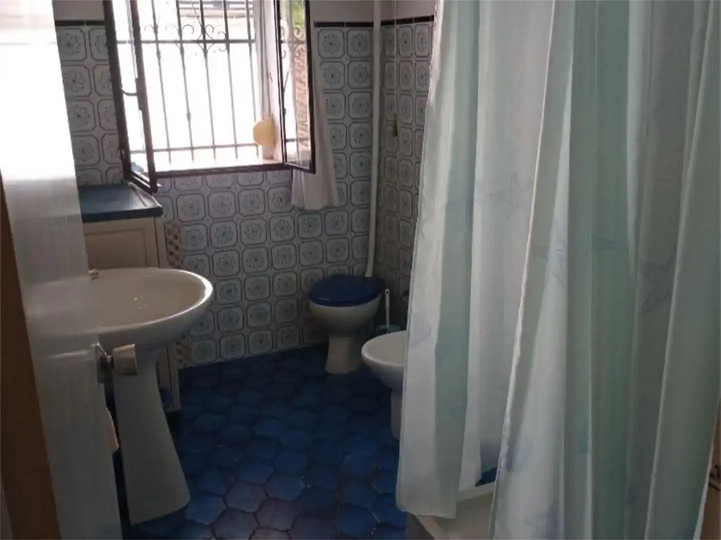 Bany de Pis en venda en Zufre amb Aire condicionat i Moblat