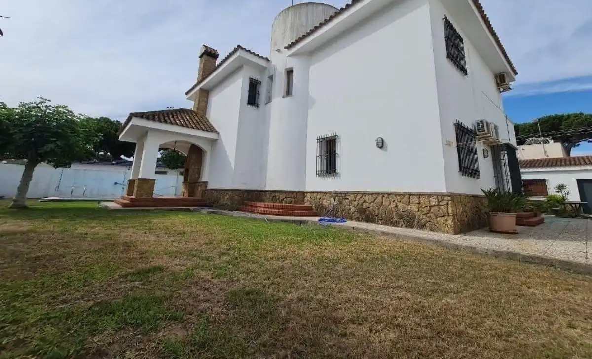 Vista exterior de Casa o xalet en venda en Rota
