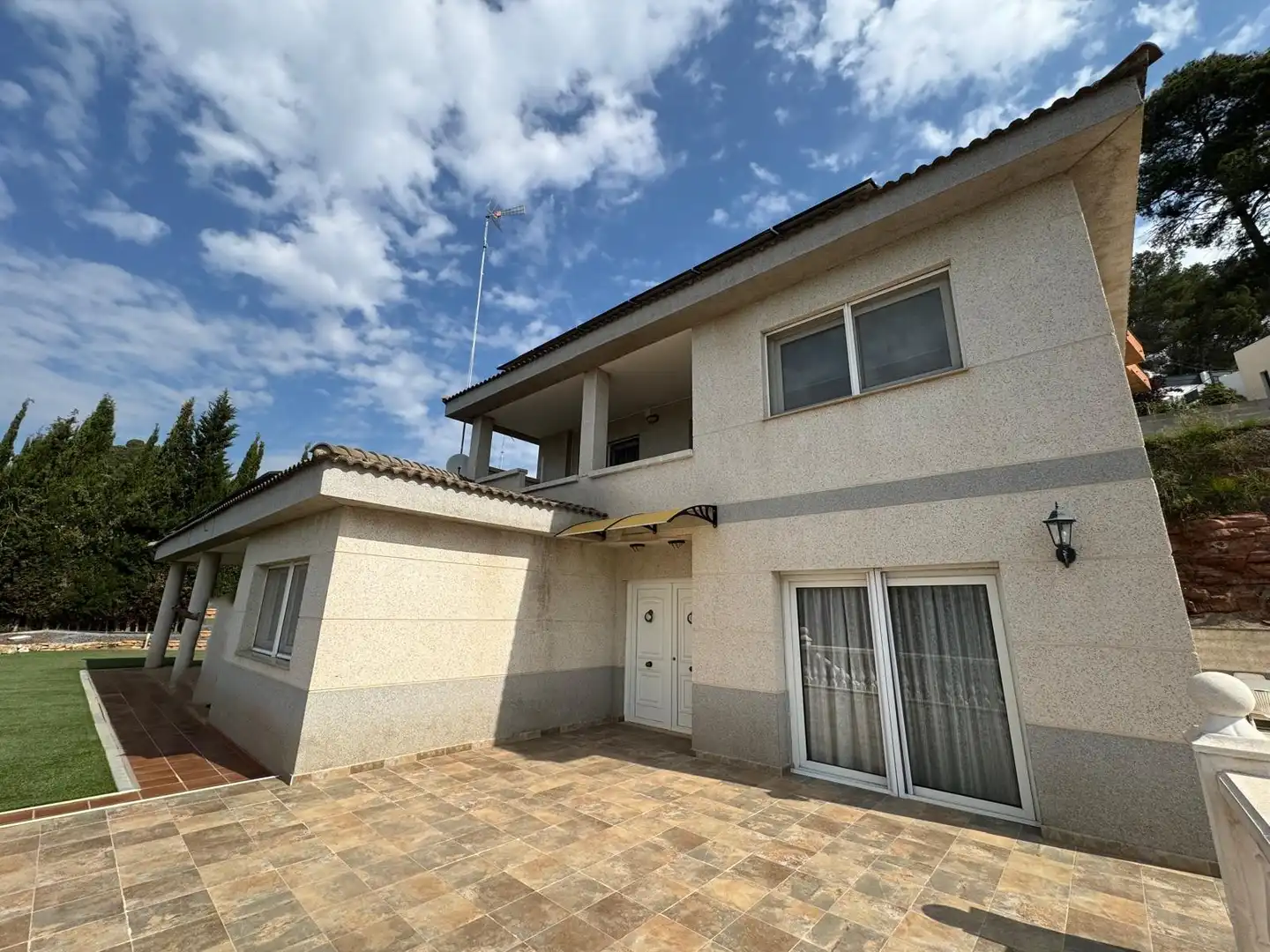 Exterior view of Houses for sale in Pallejà  with Air Conditioner, Heating and Private garden