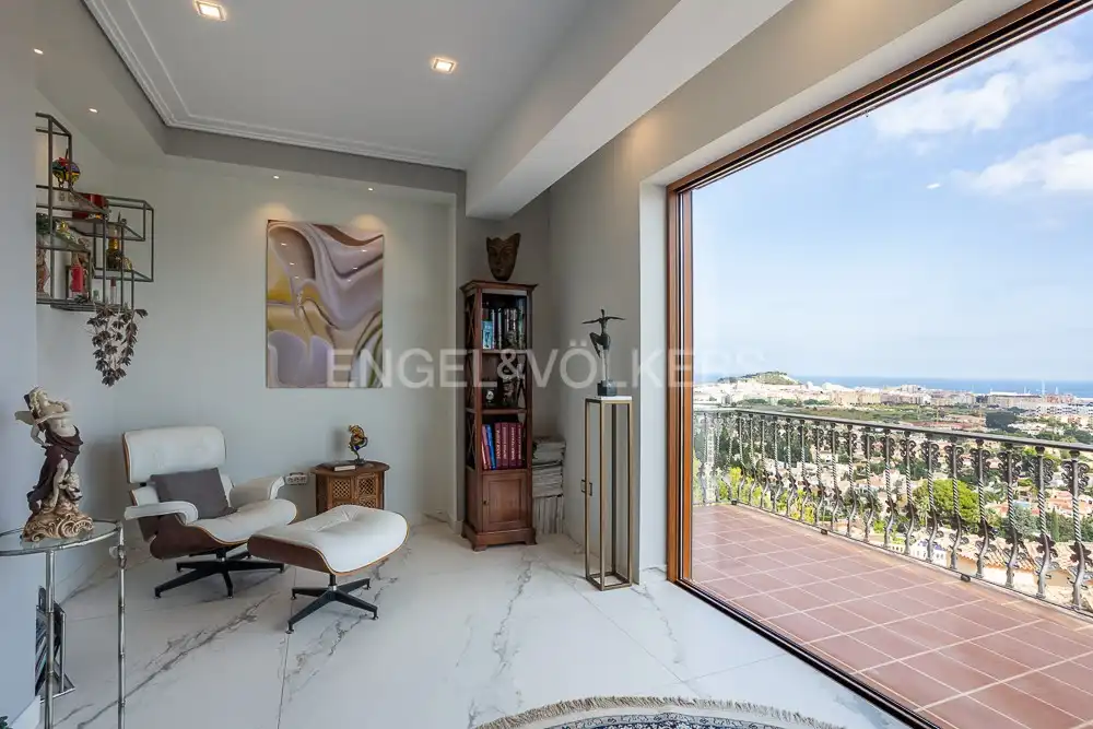 Sala d'estar de Casa o xalet de lloguer en Dénia amb Aire condicionat, Calefacció i Jardí privat