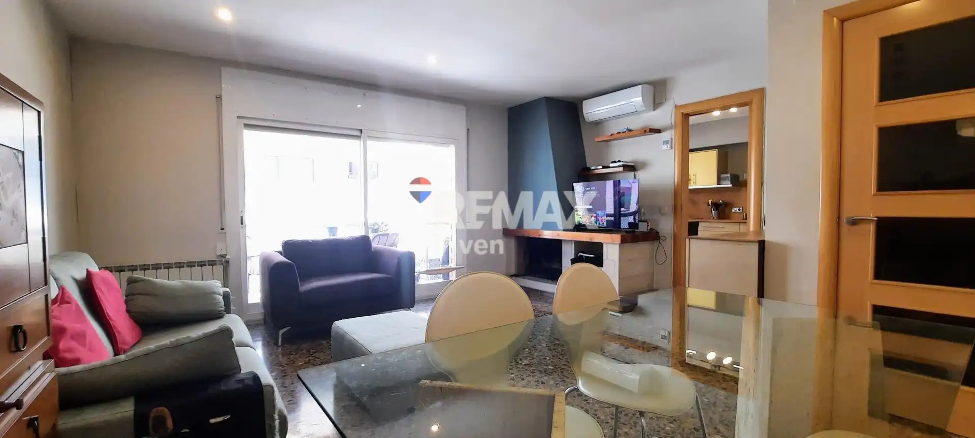 Wohnzimmer von Wohnung zum Verkauf in Vilanova i la Geltrú mit Abstellraum und Balkon