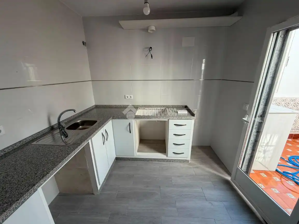 Küche von Wohnung zum Verkauf in Isla Cristina mit Balkon