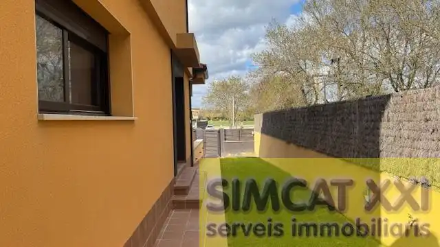 Exterior view of Houses for sale in Avinyonet de Puigventós