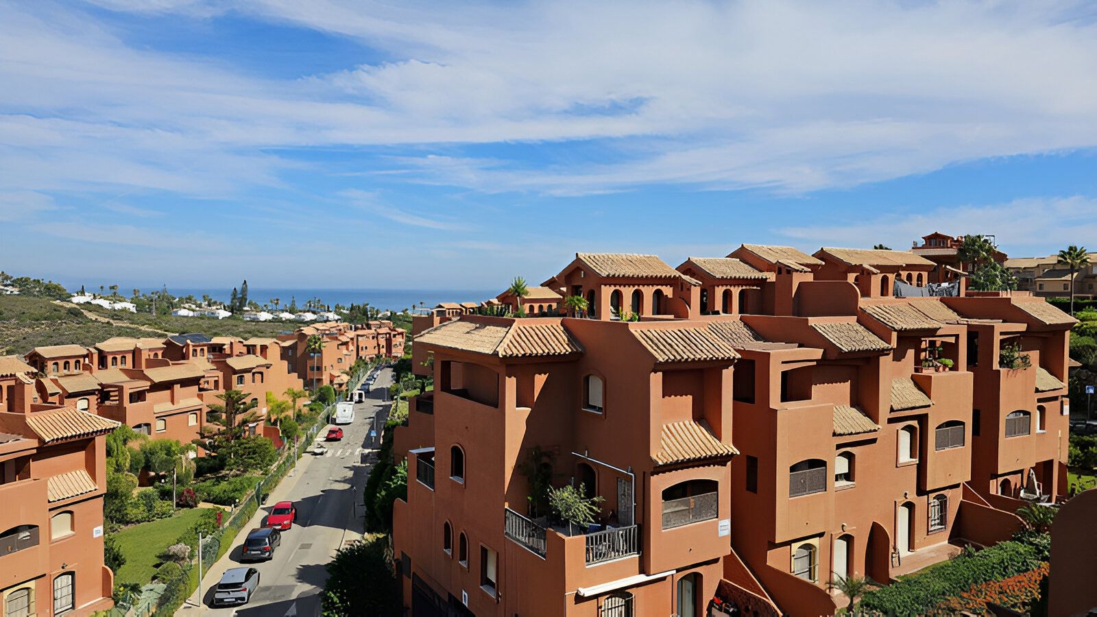 Vista exterior de Apartament en venda en Estepona amb Terrassa, Piscina i Alarma