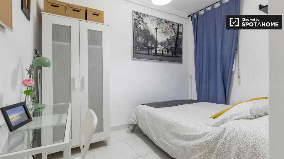 Room in Barrio de Benimaclet