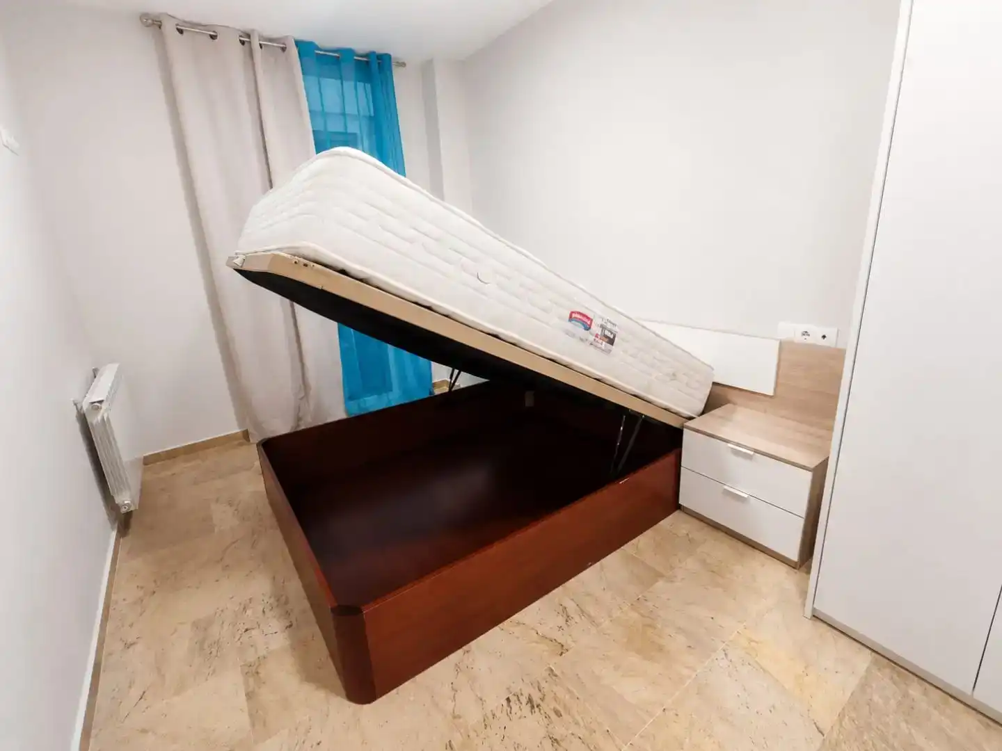 Bedroom of Flat for rent in Armilla  with Air Conditioner