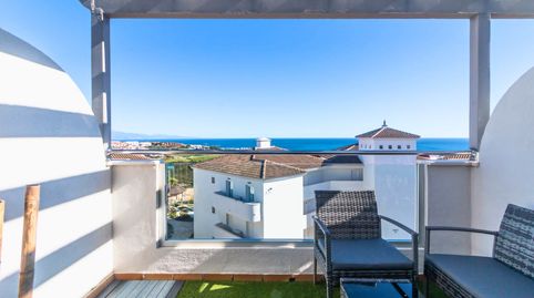 Ático de 2 dormitorios con vistas al mar en Manilva