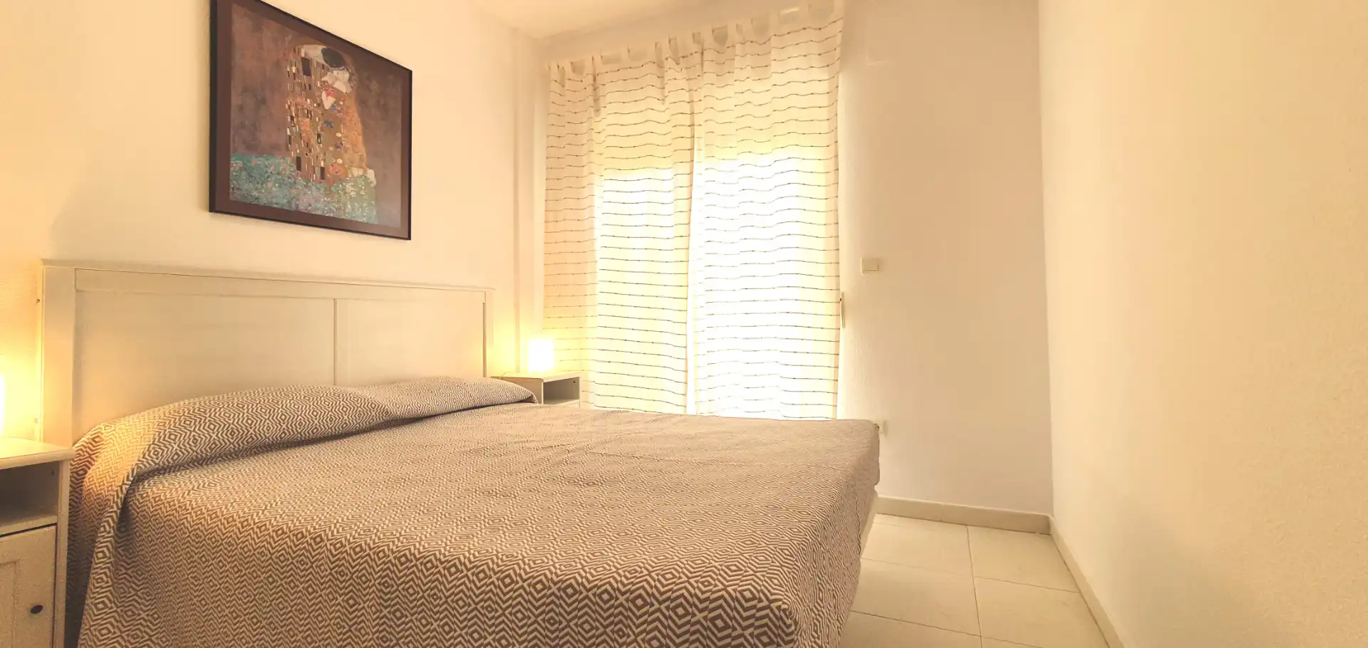 Habitación de Apartamento de alquiler en Dénia con Aire acondicionado, Calefacción y Terraza
