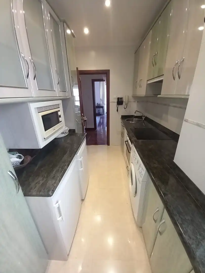 Cocina de Piso en venta en Torrelavega  con Calefacción, Terraza y Trastero