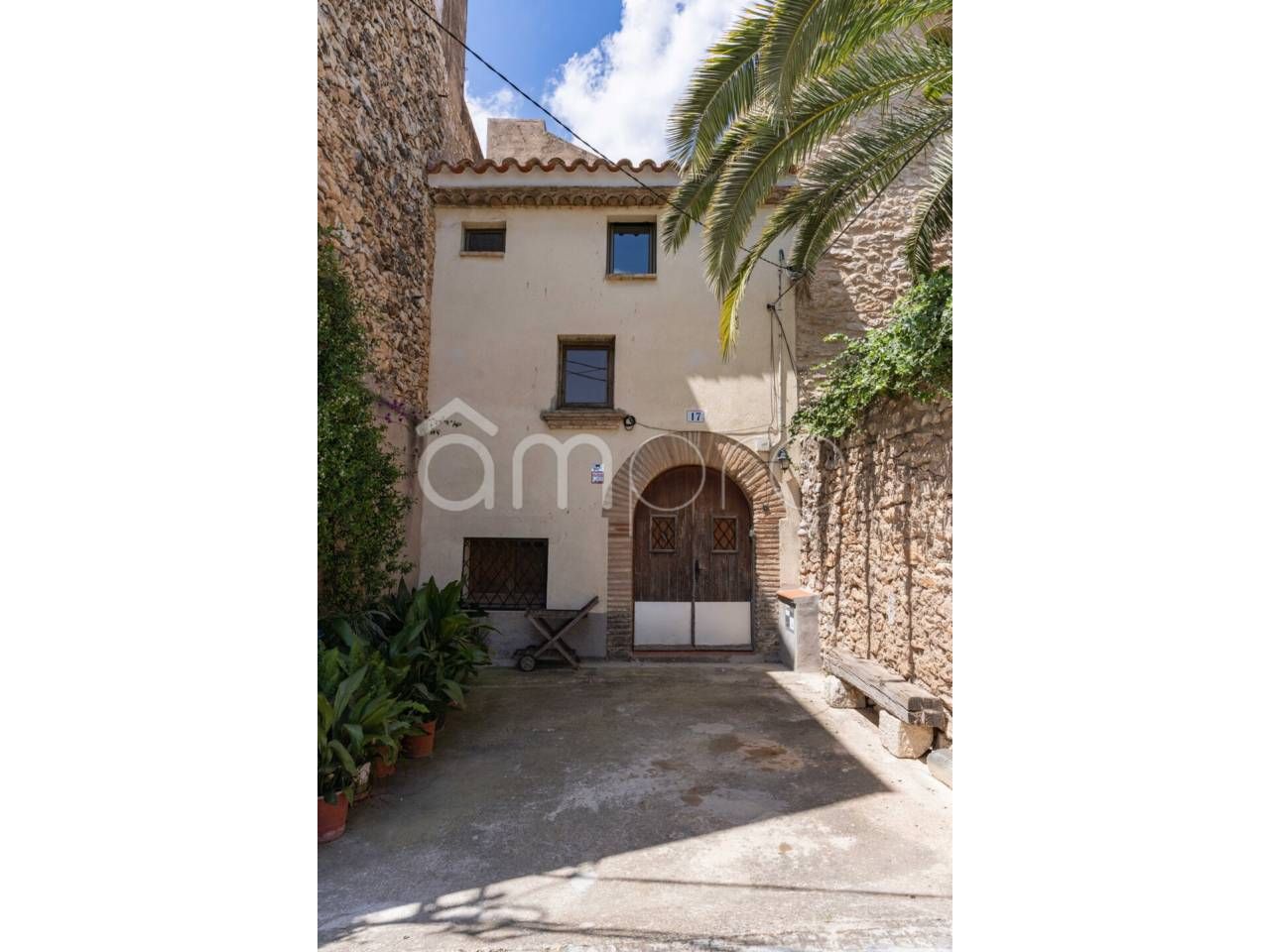 Vista exterior de Casa adosada en venda en La Riera de Gaià amb Jardí privat i Terrassa