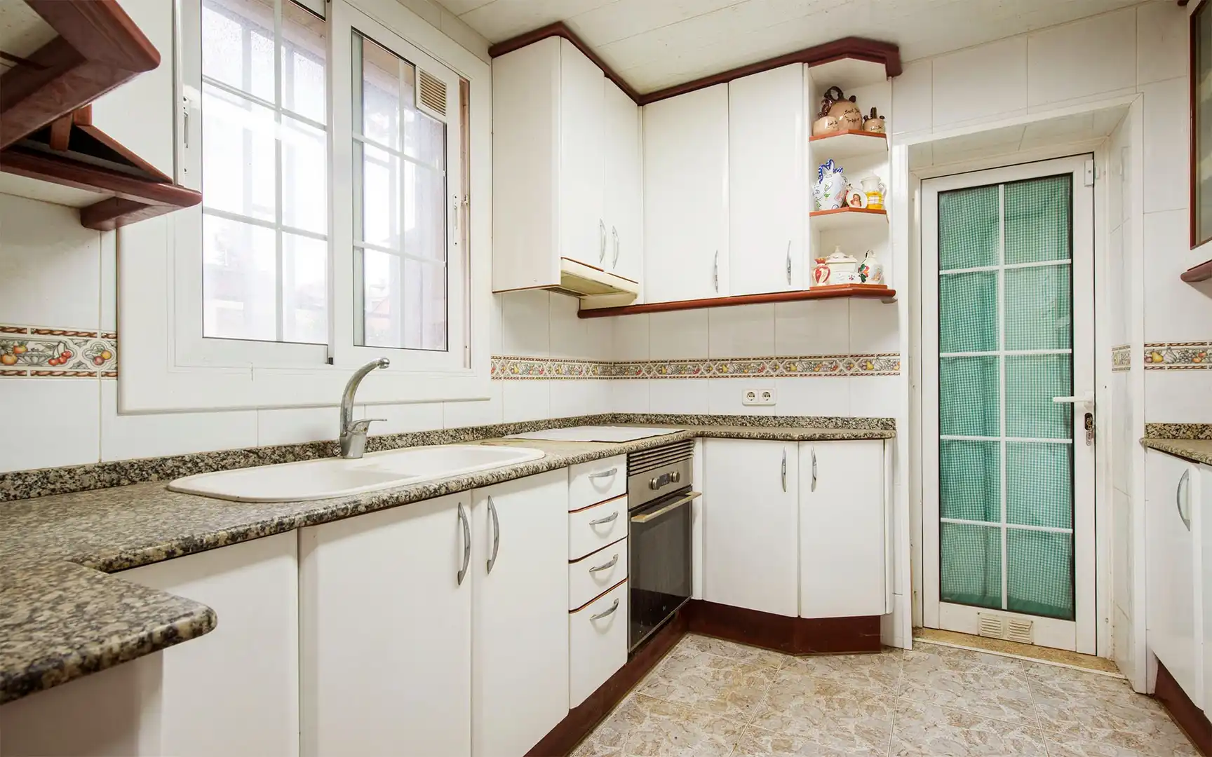 Küche von Haus oder Chalet zum Verkauf in Sant Boi de Llobregat mit Privatgarten und Terrasse