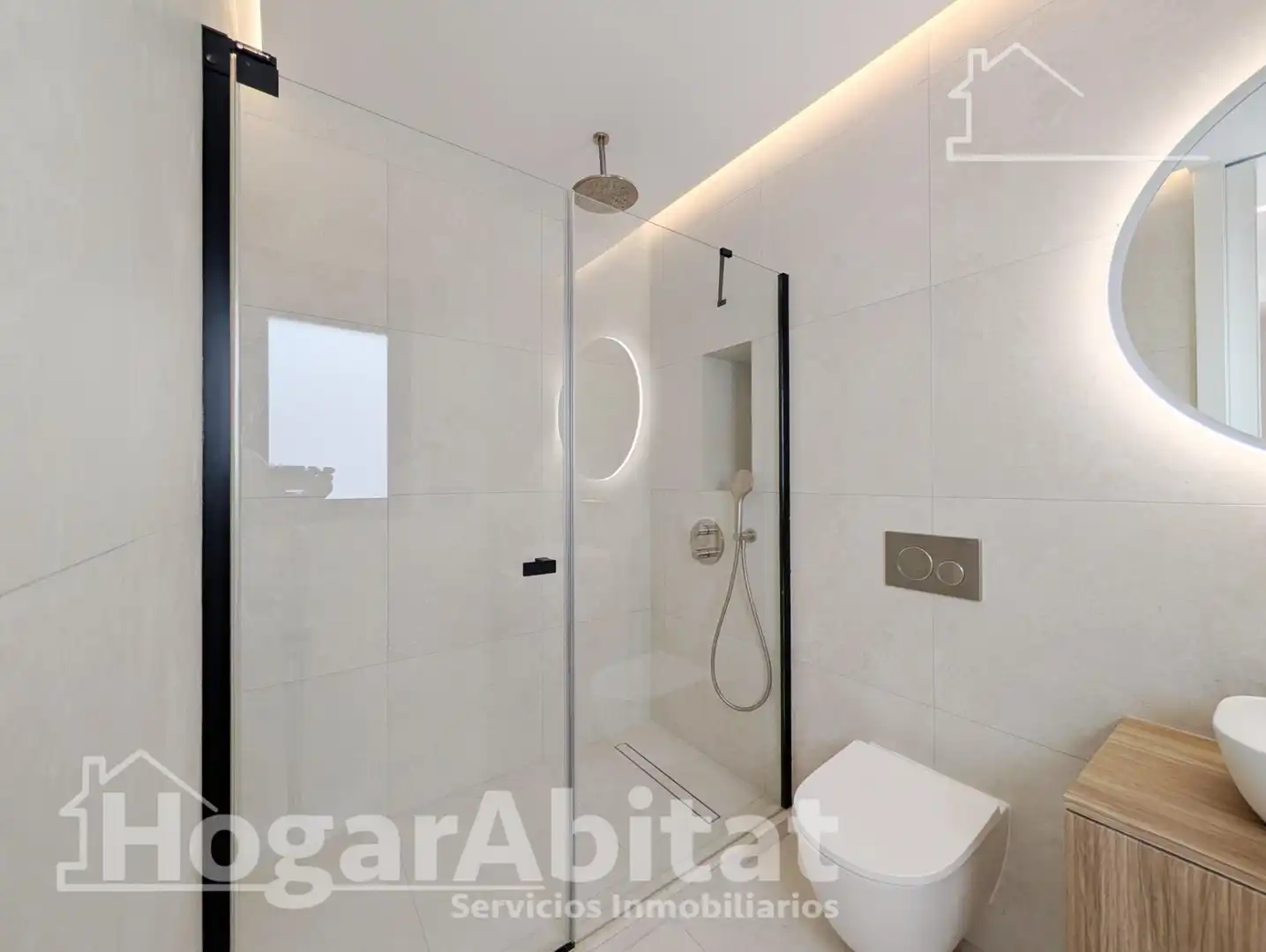 Bany de Pis en venda en Alicante / Alacant amb Aire condicionat, Calefacció i Moblat