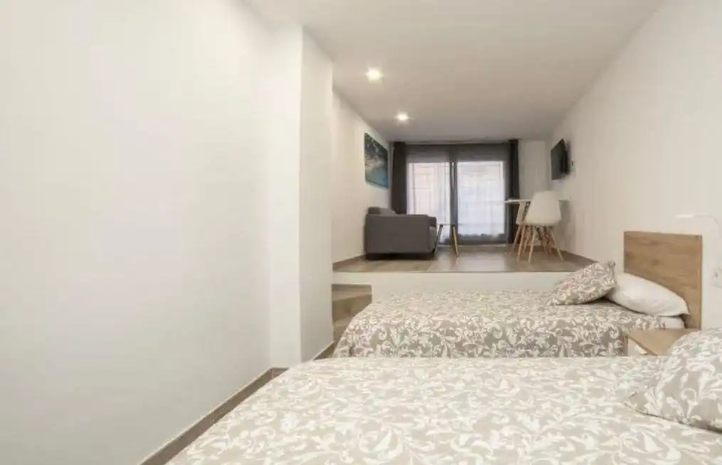 Dormitori de Dúplex en venda en L'Hospitalet de Llobregat amb Aire condicionat, Calefacció i Parquet