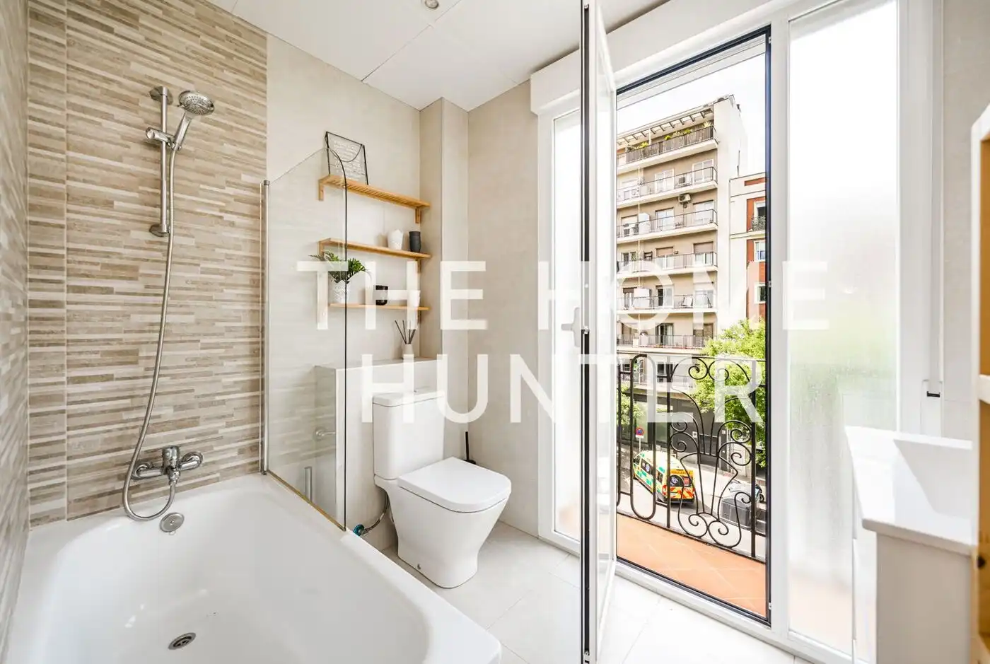 Balcony of Flat for rent in Madrid  with Air Conditioner, Heating and Furnished