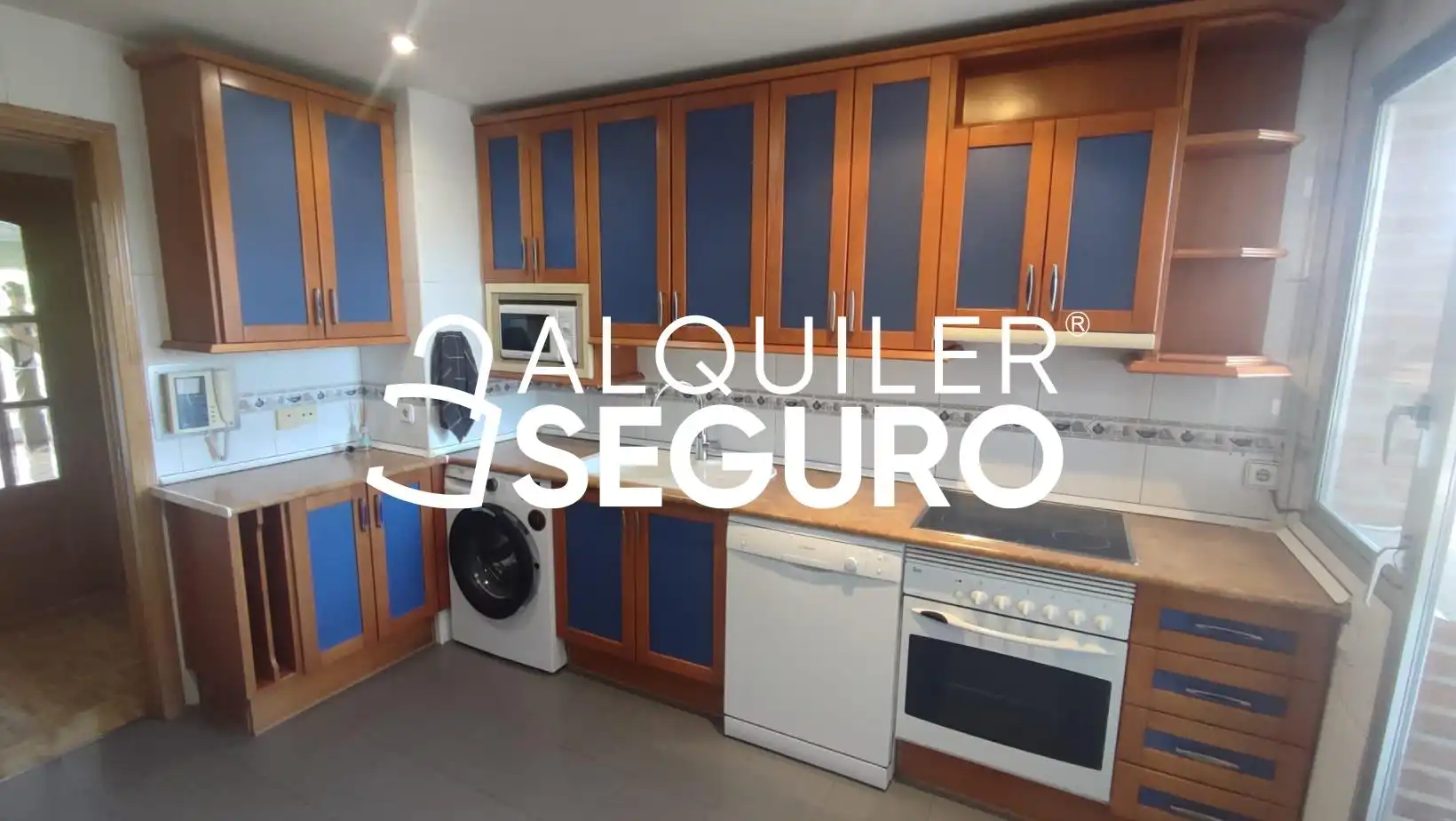 Kitchen of Flat for rent in Tres Cantos  with Heating
