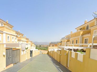 Adossat amb jardí en venda a N/A