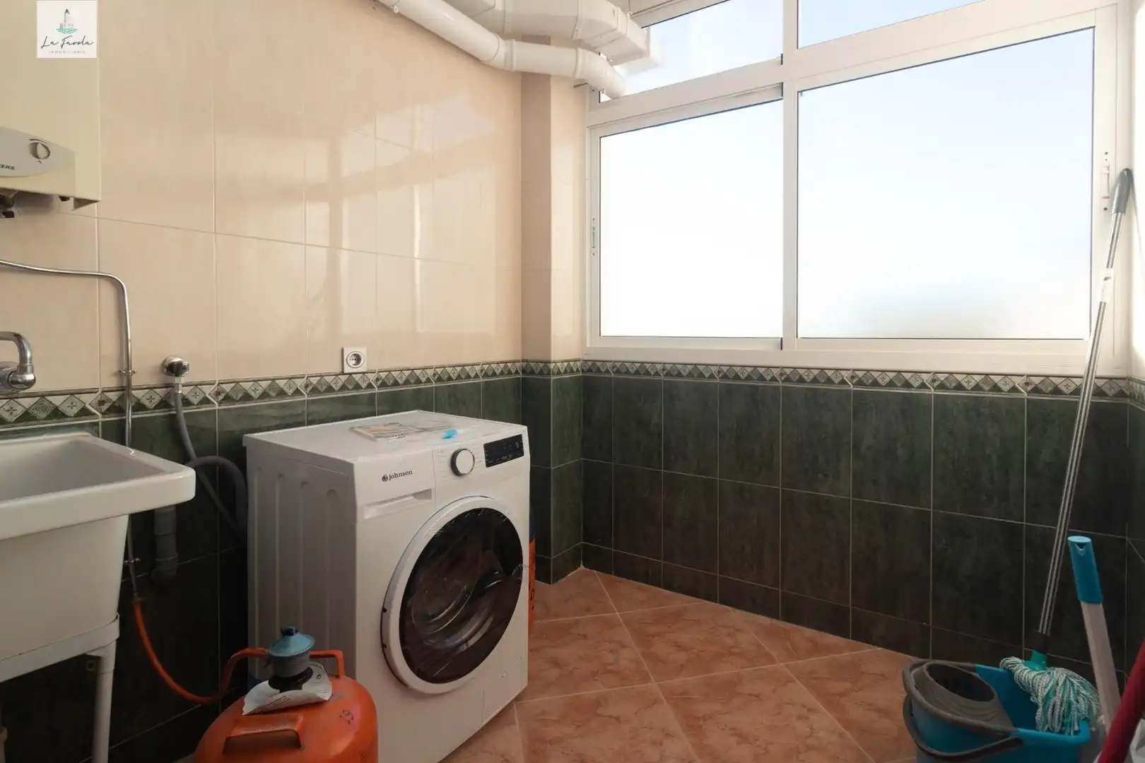 Bathroom of Flat for rent in Archidona  with Furnished and Balcony