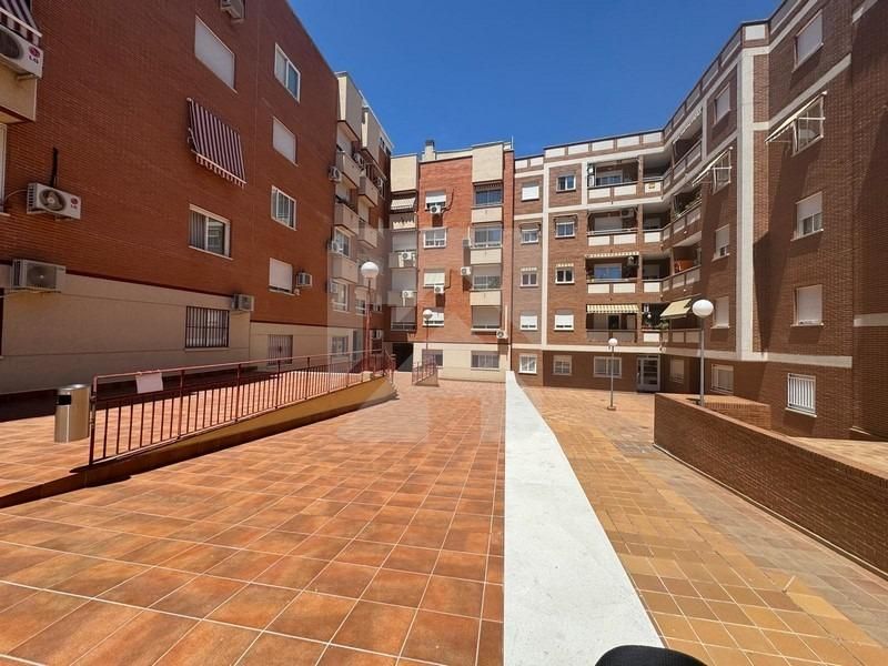 Vista exterior de Ático en venta en Valdemoro con Aire acondicionado, Calefacción y Parquet