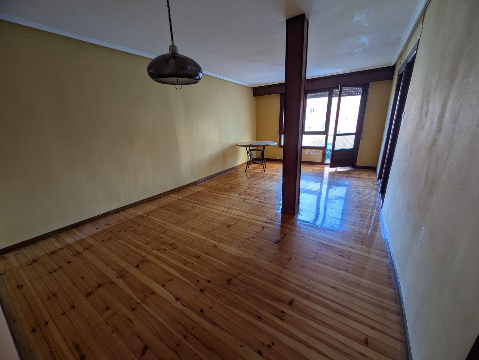 Living room of Flat for sale in Colindres  with Heating, Parquet flooring and Balcony
