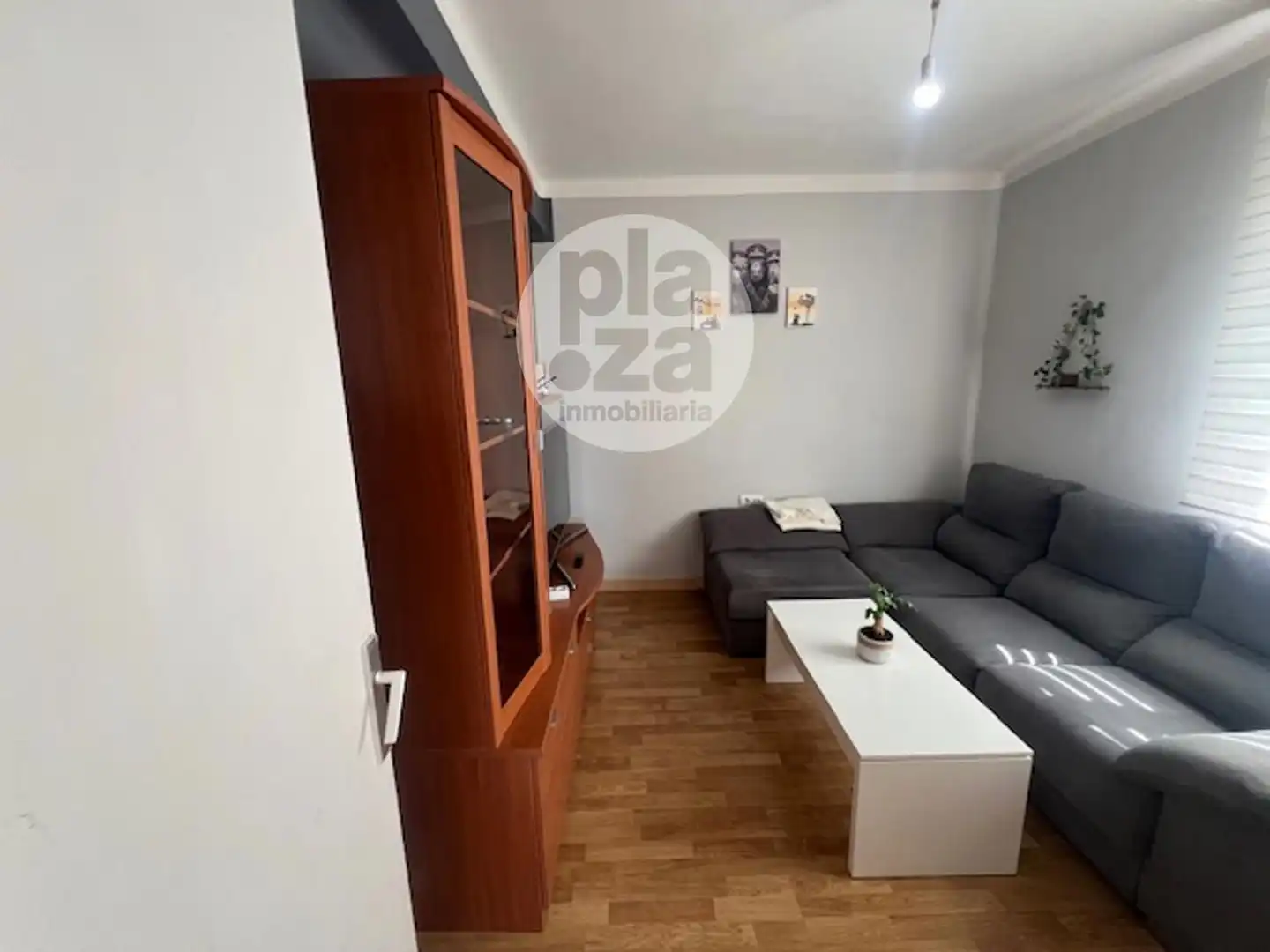 Sala d'estar de Pis en venda en Burgos amb Calefacció i Moblat
