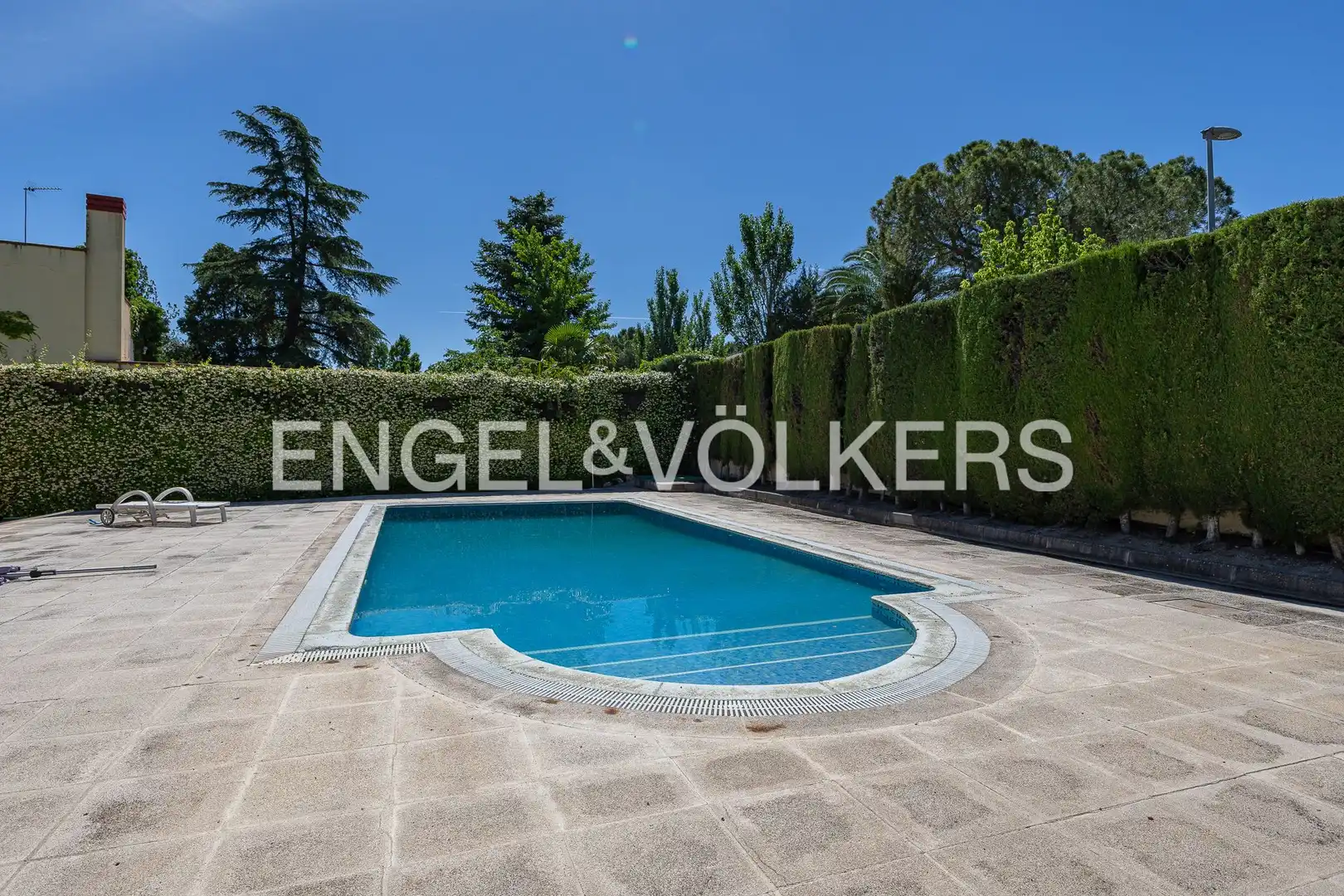 Piscina de Casa o xalet en venda en La Moraleja amb Aire condicionat, Calefacció i Jardí privat