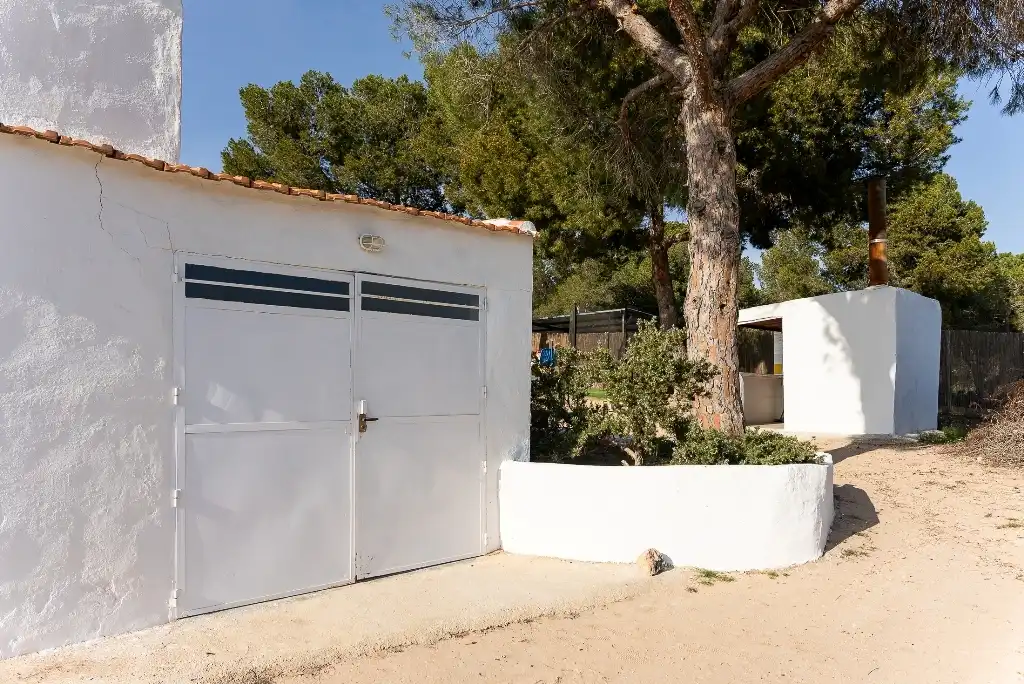 Vista exterior de Casa o chalet en venta en Castalla con Jardín privado, Piscina y Amueblado