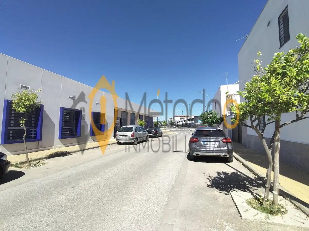 Vista exterior de Casa adosada en venta en La Rinconada con Aire acondicionado, Terraza y Trastero