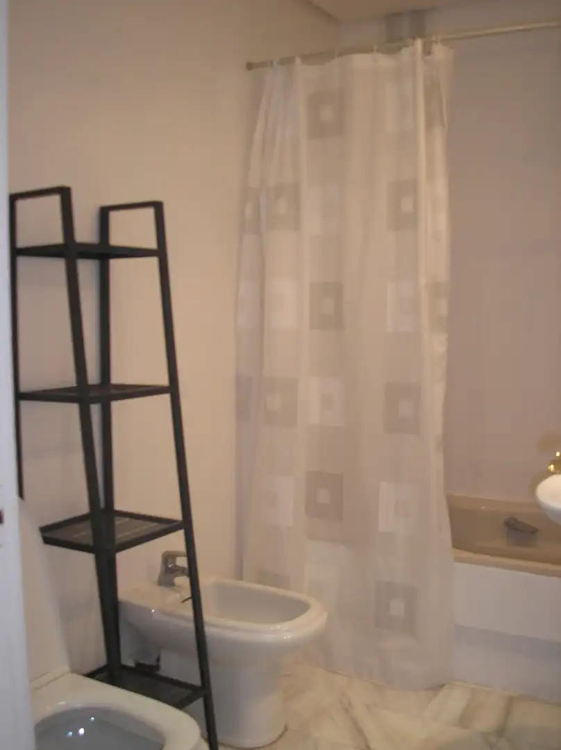 Bany de Apartament en venda en Manilva amb Aire condicionat, Terrassa i Moblat